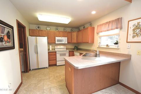 Tiny photo for 2545 Glengate Dr DR, Toledo, OH 43614 (MLS # 10007566)