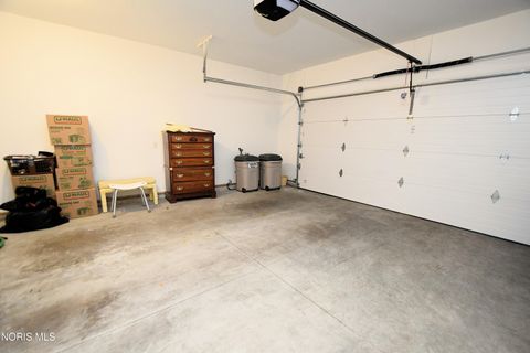 Tiny photo for 2545 Glengate Dr DR, Toledo, OH 43614 (MLS # 10007566)