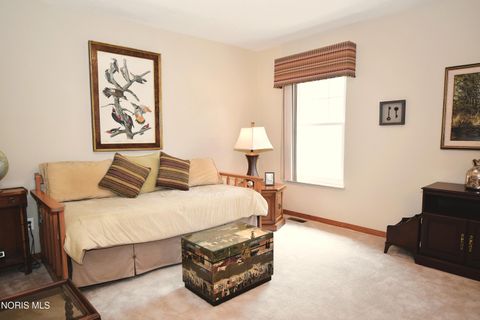 Tiny photo for 2545 Glengate Dr DR, Toledo, OH 43614 (MLS # 10007566)