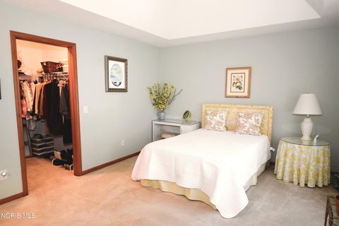 Tiny photo for 2545 Glengate Dr DR, Toledo, OH 43614 (MLS # 10007566)