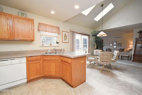 Tiny photo for 2545 Glengate Dr DR, Toledo, OH 43614 (MLS # 10007566)