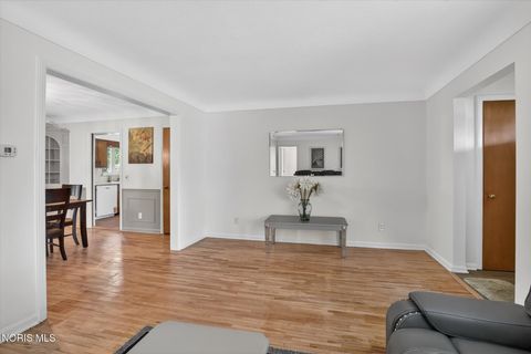 Tiny photo for 3114 Escott Avenue, Toledo, OH 43614 (MLS # 10007648)