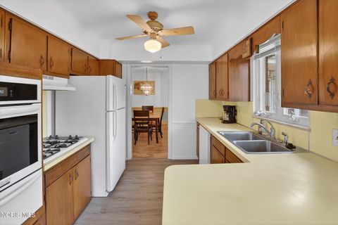 Tiny photo for 3114 Escott Avenue, Toledo, OH 43614 (MLS # 10007648)