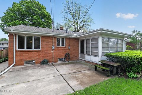 Tiny photo for 3114 Escott Avenue, Toledo, OH 43614 (MLS # 10007648)
