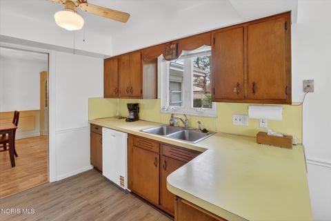 Tiny photo for 3114 Escott Avenue, Toledo, OH 43614 (MLS # 10007648)