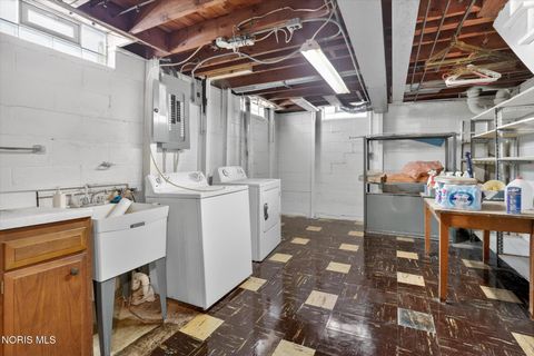 Tiny photo for 3114 Escott Avenue, Toledo, OH 43614 (MLS # 10007648)