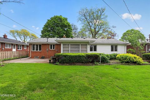 Tiny photo for 3114 Escott Avenue, Toledo, OH 43614 (MLS # 10007648)