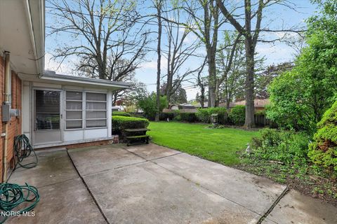 Tiny photo for 3114 Escott Avenue, Toledo, OH 43614 (MLS # 10007648)