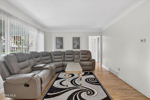 Tiny photo for 3114 Escott Avenue, Toledo, OH 43614 (MLS # 10007648)