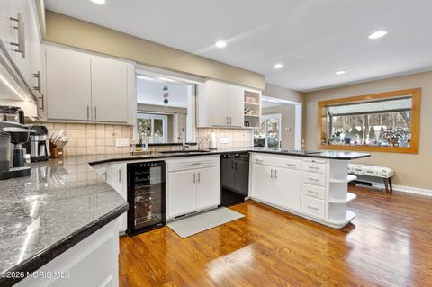 Tiny photo for 3707 W Bancroft Street, Ottawa Hills, OH 43606 (MLS # 10003402)