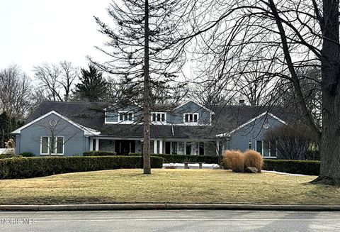 Photo of 3707 W Bancroft Street, Ottawa Hills, OH 43606 (MLS # 10003402)