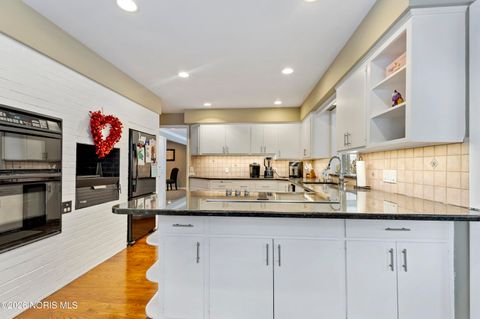 Tiny photo for 3707 W Bancroft Street, Ottawa Hills, OH 43606 (MLS # 10003402)