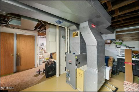 Tiny photo for 3440 Starr Avenue, Oregon, OH 43616 (MLS # 10004561)