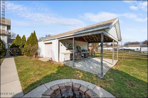 Tiny photo for 3440 Starr Avenue, Oregon, OH 43616 (MLS # 10004561)