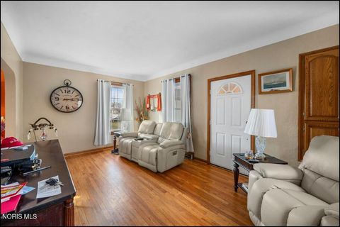 Tiny photo for 3440 Starr Avenue, Oregon, OH 43616 (MLS # 10004561)