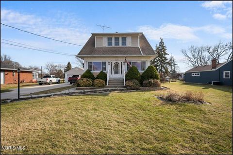 Tiny photo for 3440 Starr Avenue, Oregon, OH 43616 (MLS # 10004561)