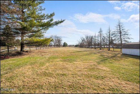 Tiny photo for 3440 Starr Avenue, Oregon, OH 43616 (MLS # 10004561)