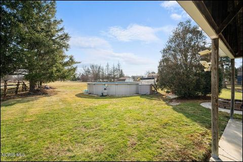 Tiny photo for 3440 Starr Avenue, Oregon, OH 43616 (MLS # 10004561)