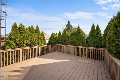 Tiny photo for 3440 Starr Avenue, Oregon, OH 43616 (MLS # 10004561)