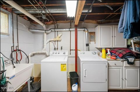 Tiny photo for 3440 Starr Avenue, Oregon, OH 43616 (MLS # 10004561)