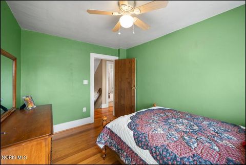 Tiny photo for 3440 Starr Avenue, Oregon, OH 43616 (MLS # 10004561)