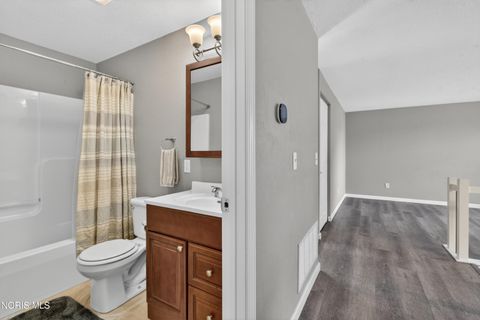 Tiny photo for 5449 Brook Point Road, Toledo, OH 43611 (MLS # 10006455)