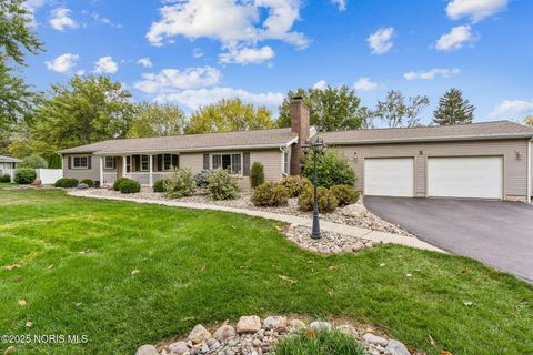 Photo of 500 Blue Bonnet Drive, Findlay, OH 45840 (MLS # 10000189)