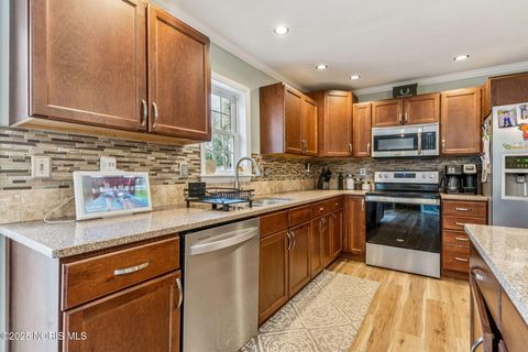 Tiny photo for 500 Blue Bonnet Drive, Findlay, OH 45840 (MLS # 10000189)