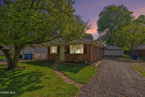 Tiny photo for 5622 Fenwick Drive, Toledo, OH 43623 (MLS # 10007562)