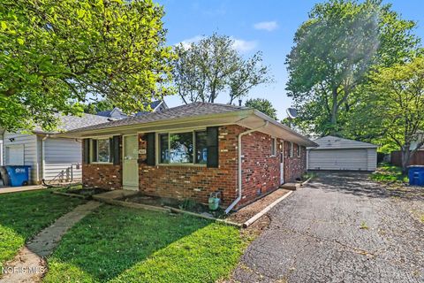 Tiny photo for 5622 Fenwick Drive, Toledo, OH 43623 (MLS # 10007562)