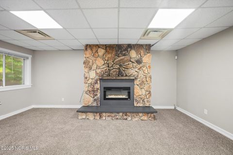 Tiny photo for 187 E Broadway Street, Toledo, OH 43605 (MLS # 10000610)