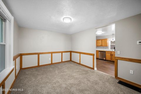 Tiny photo for 187 E Broadway Street, Toledo, OH 43605 (MLS # 10000610)