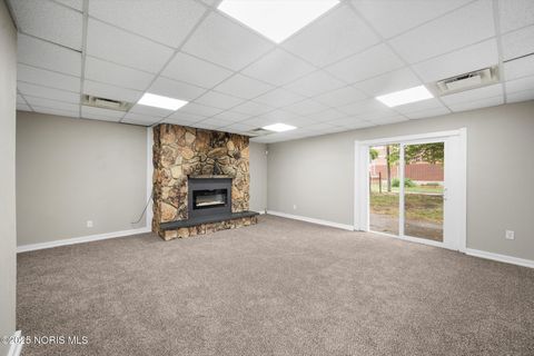 Tiny photo for 187 E Broadway Street, Toledo, OH 43605 (MLS # 10000610)