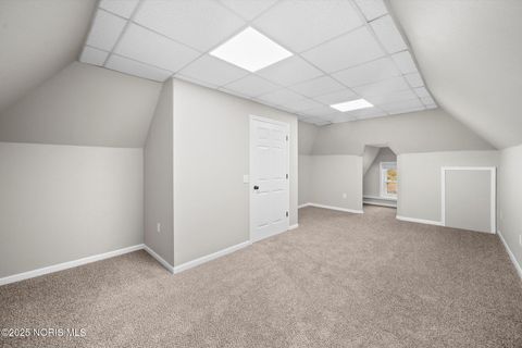 Tiny photo for 187 E Broadway Street, Toledo, OH 43605 (MLS # 10000610)