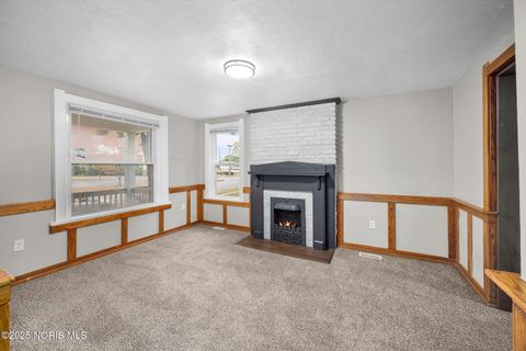 Tiny photo for 187 E Broadway Street, Toledo, OH 43605 (MLS # 10000610)
