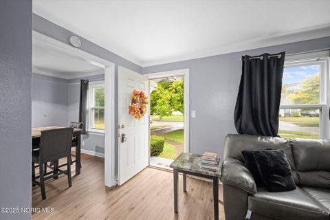 Tiny photo for 2146 Marlow Road, Toledo, OH 43613 (MLS # 10000749)