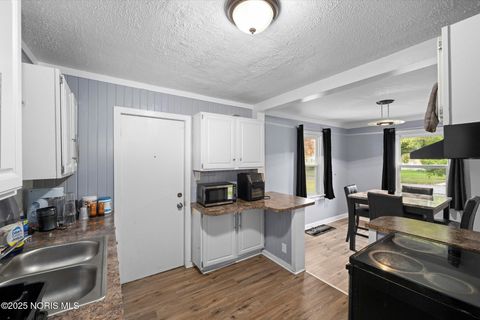 Tiny photo for 2146 Marlow Road, Toledo, OH 43613 (MLS # 10000749)