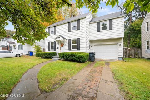 Tiny photo for 2146 Marlow Road, Toledo, OH 43613 (MLS # 10000749)