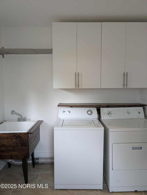 Tiny photo for 122 Wolfly Avenue, Bowling Green, OH 43402 (MLS # 10001794)