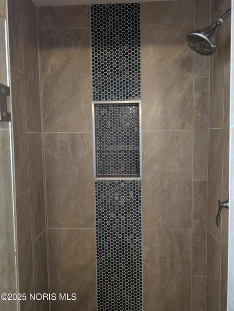 Tiny photo for 122 Wolfly Avenue, Bowling Green, OH 43402 (MLS # 10001794)