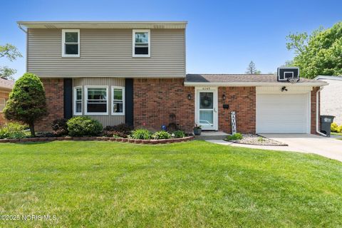 Photo of 6149 Everwood Road, Toledo, OH 43613 (MLS # 10001275)