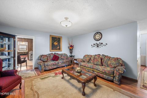 Tiny photo for 3658 Lauderdale Drive, Toledo, OH 43615 (MLS # 10007852)