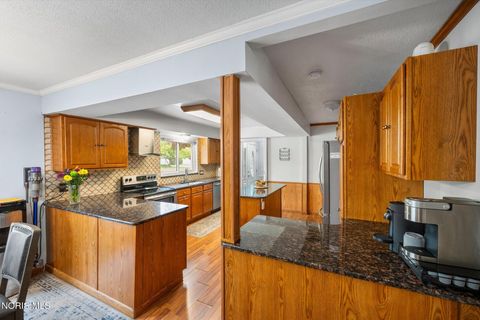 Tiny photo for 3658 Lauderdale Drive, Toledo, OH 43615 (MLS # 10007852)