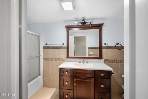 Tiny photo for 3658 Lauderdale Drive, Toledo, OH 43615 (MLS # 10007852)
