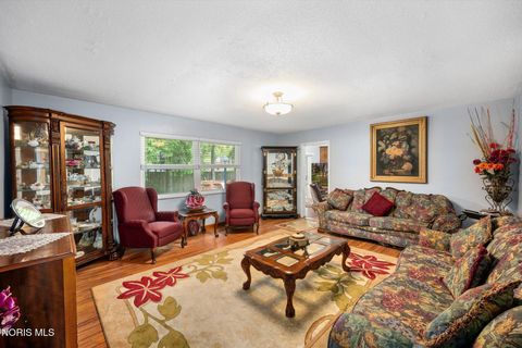 Tiny photo for 3658 Lauderdale Drive, Toledo, OH 43615 (MLS # 10007852)