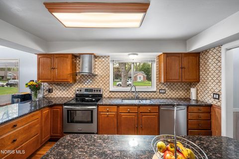 Tiny photo for 3658 Lauderdale Drive, Toledo, OH 43615 (MLS # 10007852)