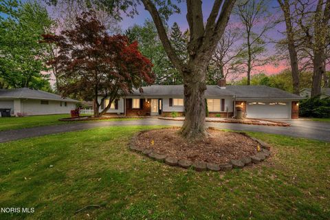 Photo of 3658 Lauderdale Drive, Toledo, OH 43615 (MLS # 10007852)