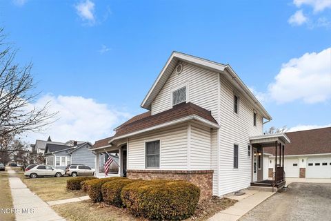 Tiny photo for 227 E Lynn Street, Edgerton, OH 43517 (MLS # 10004732)
