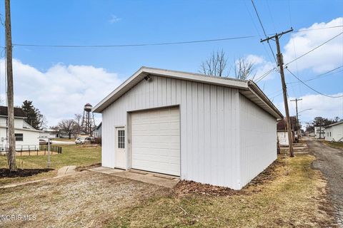 Tiny photo for 227 E Lynn Street, Edgerton, OH 43517 (MLS # 10004732)
