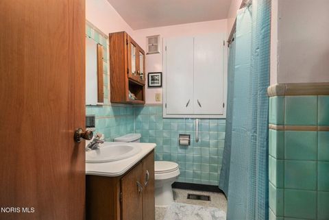 Tiny photo for 227 E Lynn Street, Edgerton, OH 43517 (MLS # 10004732)